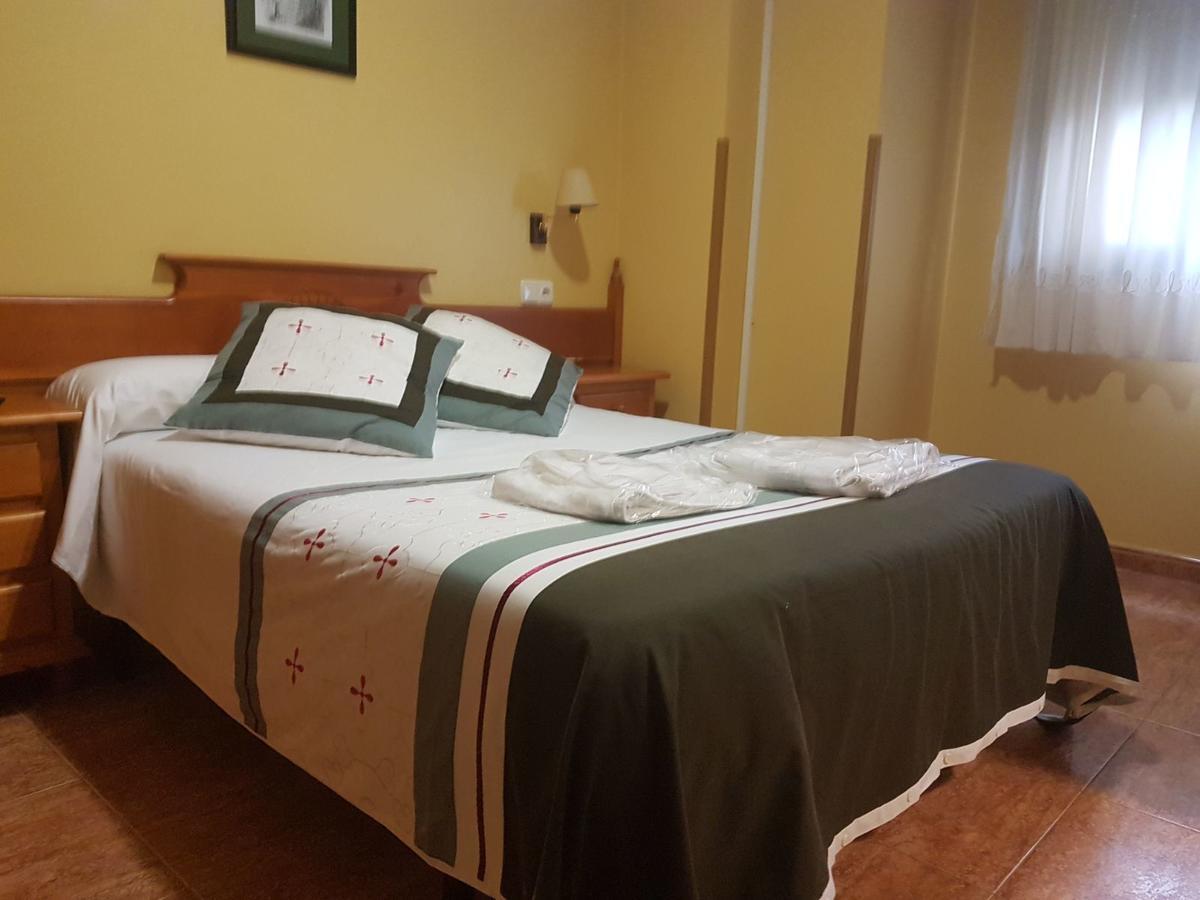 Hostal Los Nogales กันกัส เดล นาเซอา ภายนอก รูปภาพ