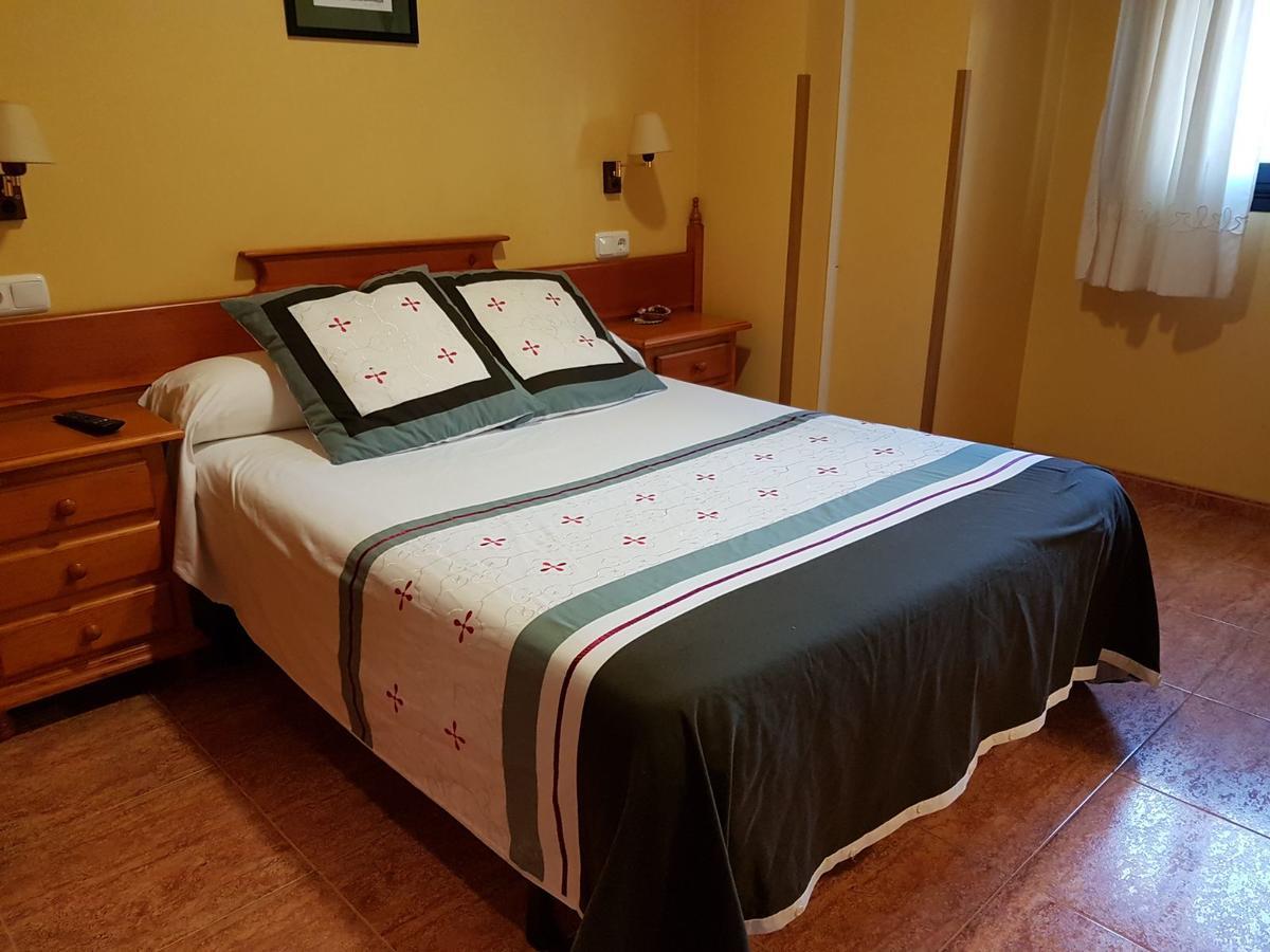 Hostal Los Nogales กันกัส เดล นาเซอา ภายนอก รูปภาพ