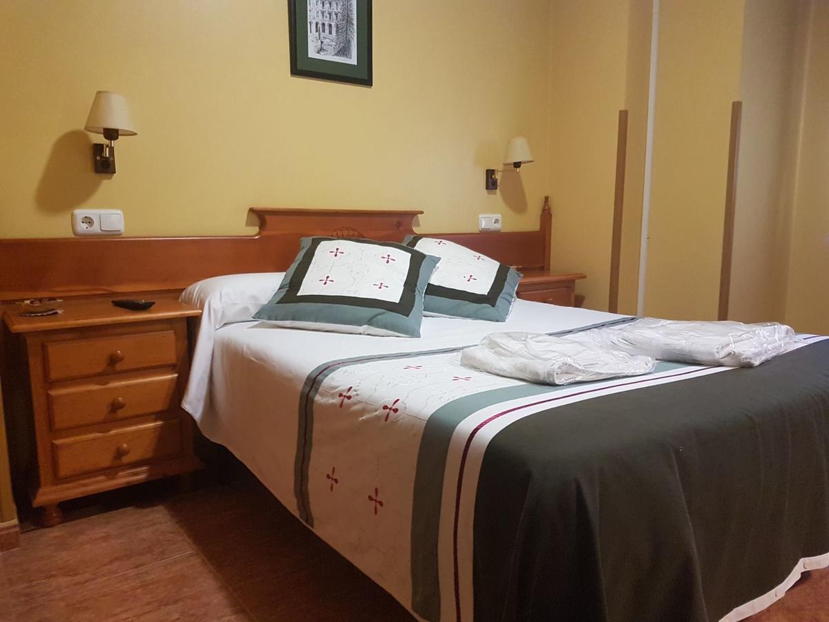 Hostal Los Nogales กันกัส เดล นาเซอา ภายนอก รูปภาพ