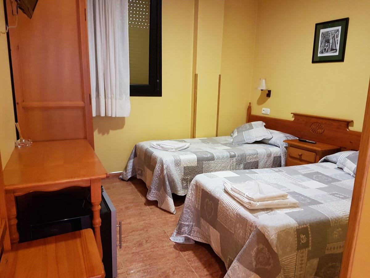 Hostal Los Nogales กันกัส เดล นาเซอา ภายนอก รูปภาพ